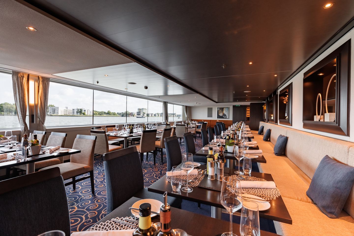 Avalon_Panorama_Ship Gallery_Dining Room